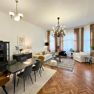  Apartment Hillside Luxury With Free Garage Hungary